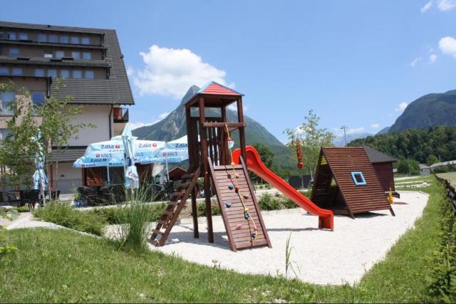 Hotel Mangart, Bovec, Julské Alpy, Slovinsko, CK 