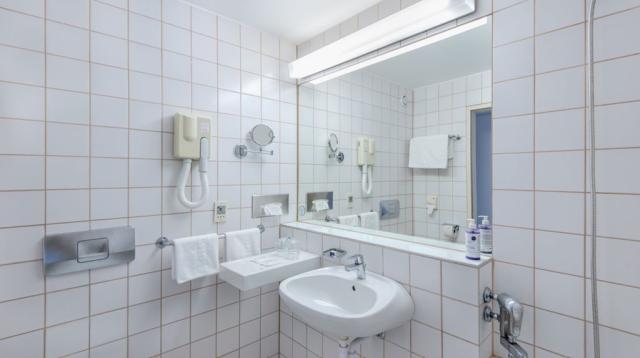 2lůžkový pokoj BASIC, Hotel Club Tihany, Balaton, Maďarsko, CK 