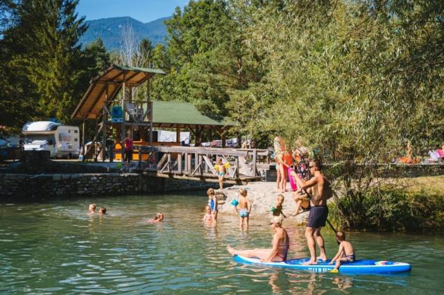 Camping Menina. Savinjska Dolina, Slovinské hory, Severní Slovi