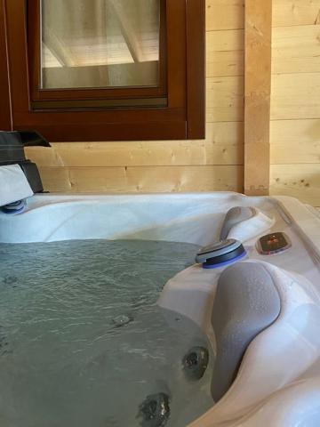 2ložnicový mobilní dům s vířivkou, Camping Menina, CK