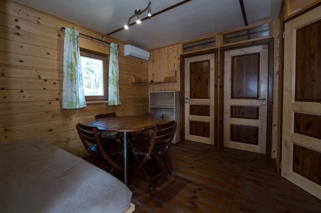 6lůžková Eco chatka XL, Camping Menina, CK