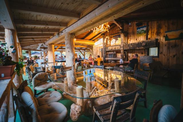 Camping Menina. Savinjska Dolina, Slovinské hory, Severní Slovi