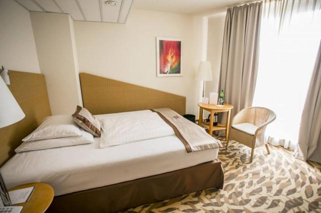 1lůžkový pokoj, Lotus Therme Hotel&Spa, Hévíz, Maďarsko, CK 