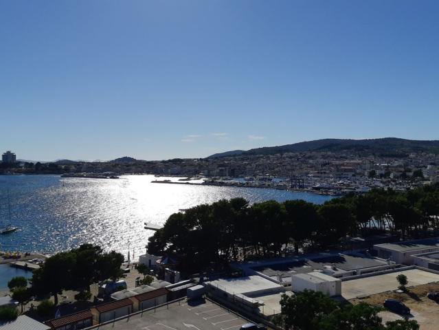 Hotel Olympia, Vodice. Chorvatsko s CK .