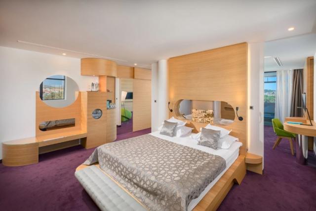 Deluxe Suite (53-68 m2) 2+2, Olympia Sky, CK 
