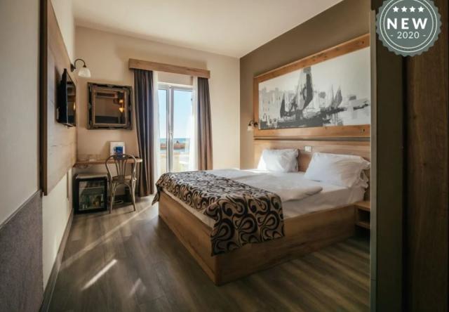 Dvoulůžkový pokoj s výhledem na moře a balkonem, Hotel Piran, C