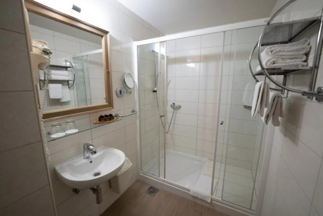 Dvoulůžkový pokoj s výhledem na moře, Hotel Piran, CK 