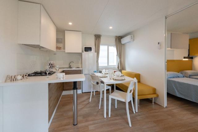 Mobilní dům Ambra (34 m2) 4+1? Camping Mare e Pineta, CK 