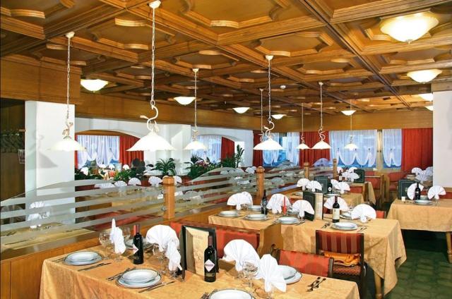 Hotel & Club Grohmann, Campitello di Fassa, Val di Fassa, Itáli