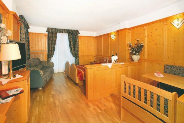 2lůžkový pokoj Family Classic s přistýlkou,  Park Hotel Diamant