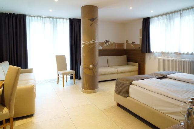 2lůžkový pokoj Classic Family s přistýlkou, Hotel Bellevue, Can