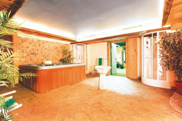 Hotel & Club Bellevue, Canazei, Val di Fassa, Itálie, CK 