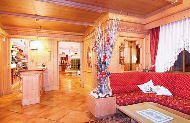 Hotel Villetta Maria, Canazei, Val di Fassa, Itálie, CK 
