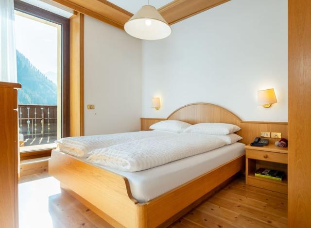 4lůžkový pokoj FAMILY (30 m2) v hlavní budově, CK 