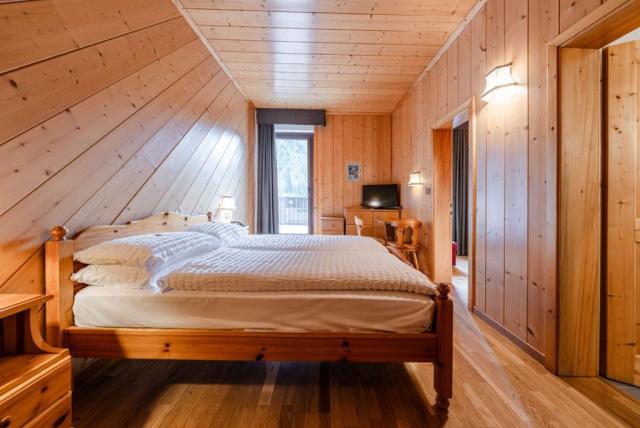2lůžkový pokoj COMFORT (23 m2) v hlavní budově, CK 
