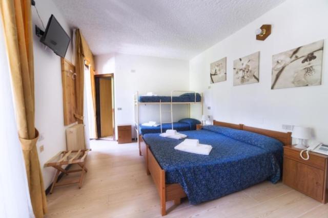 4lůžkový pokoj Standard, Hotel Sancamillo, Dimaro, CK 
