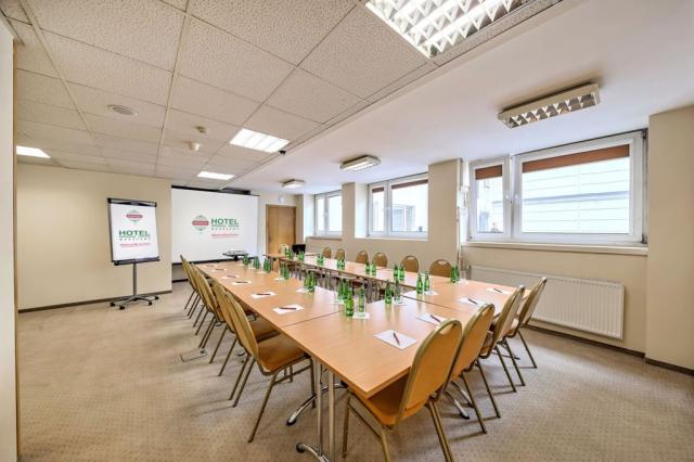 Hotel Gromada, Varšava, Dovolená s CK 