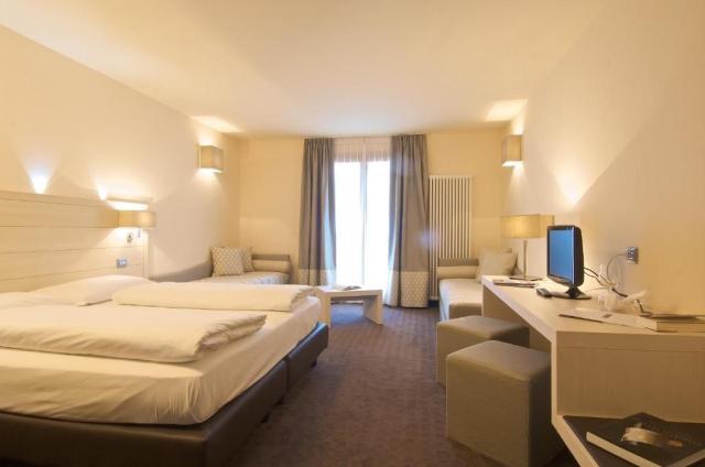 4lůžkový pokoj, Hotel Le Blanc, Monte Bondone, Itálie, CK 