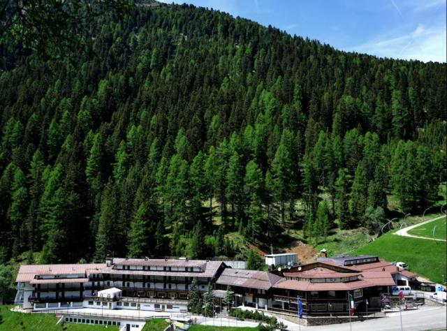 Sport Hotel Pampeago, Latemar, Itálie, CK 