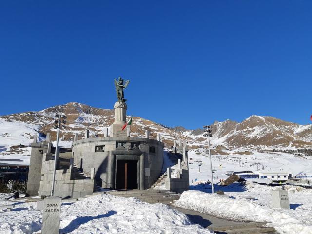 Family Hotel Adamello, Passo Tonale, Alpy, Itálie, Zimní dovole