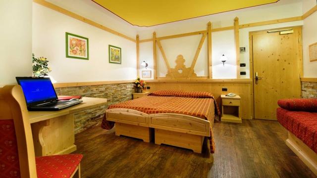 2lůžkový pokoj DOLOMIA, Hotel Adamello, Itálie, CK 