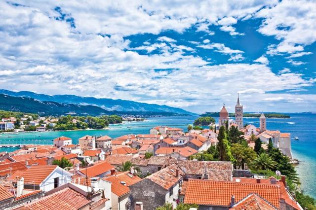Veli Mel Sunny Hotel, Ostrov Rab, Kvarnerský záliv, Chorvatsko,