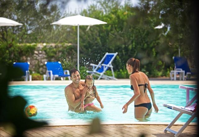 Porto Cesareo Camping, Apulie, Jižní Itálie, CK 