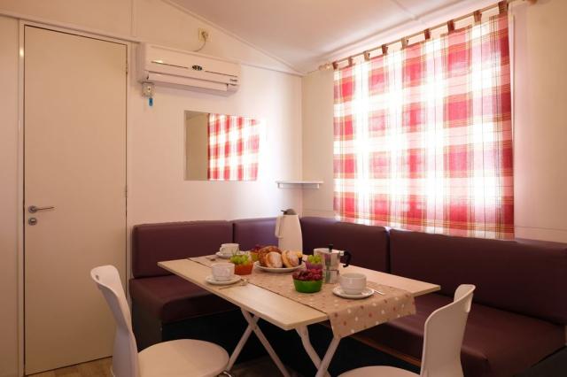 Mobilní dům HAPPY STANDARD, Porto Cesareo Camping, Itálie, CK 