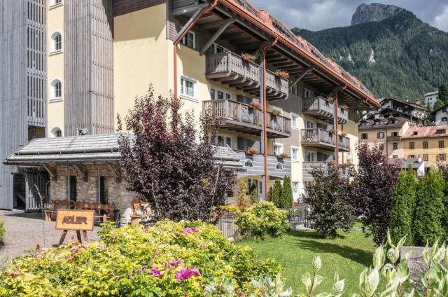 Dolomiti Clubres Adler Aparthotel, Moena, Alpe Lusia, Val di Fa