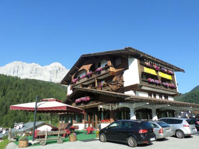 Hotel Corona, Mareson di Zoldo, Civetta, Veneto, Itálie, CK 