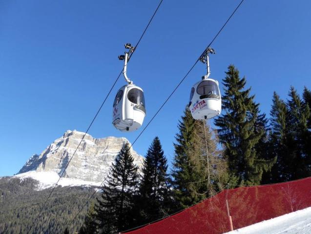 Hotel Corona, Mareson di Zoldo, Civetta, Veneto, Itálie, CK 