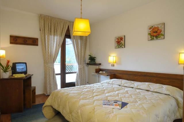 2lůžkový pokoj, Hotel Corona, Mareson di Zoldo, Itálie, CK 