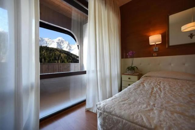2lůžkový pokoj, Hotel Corona, Mareson di Zoldo, Itálie, CK 