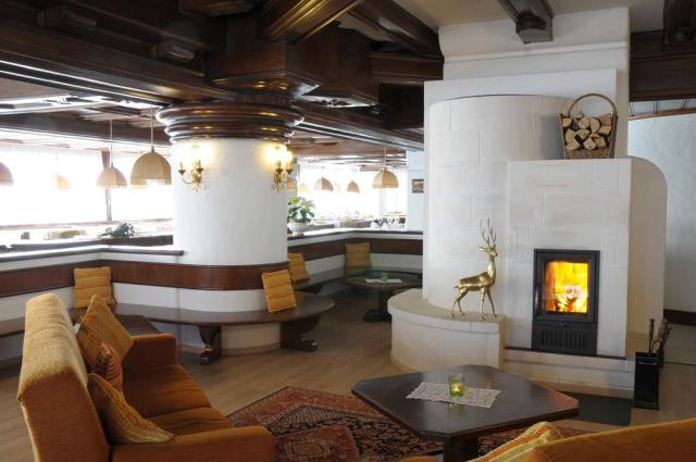 Hotel Corona, Mareson di Zoldo, Civetta, Veneto, Itálie, CK 
