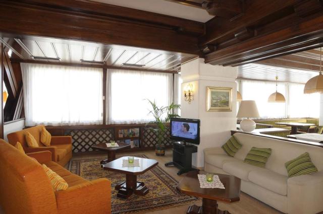 Hotel Corona, Mareson di Zoldo, Civetta, Veneto, Itálie, CK 