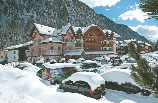 Hotel Gran Chalet Soreghes, Val di Fassa, Campitello di Fassa, 