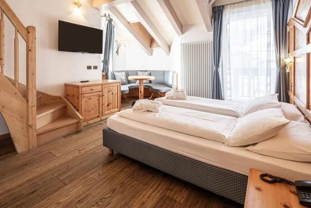 2pokojový Junior Suite (40 m2), Hotel Gran Chalet Soreghes, CK 