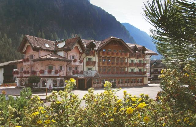 Hotel Gran Chalet Soreghes, Val di Fassa, Campitello di Fassa, 