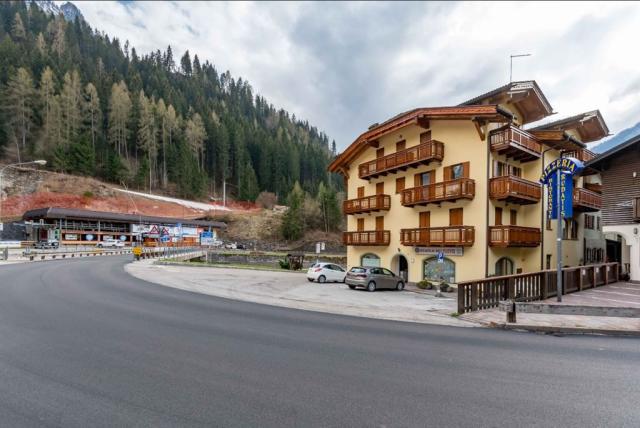 La Casa di Blek, Alleghe, Civetta, Benátské Alpy, Itálie, CK 