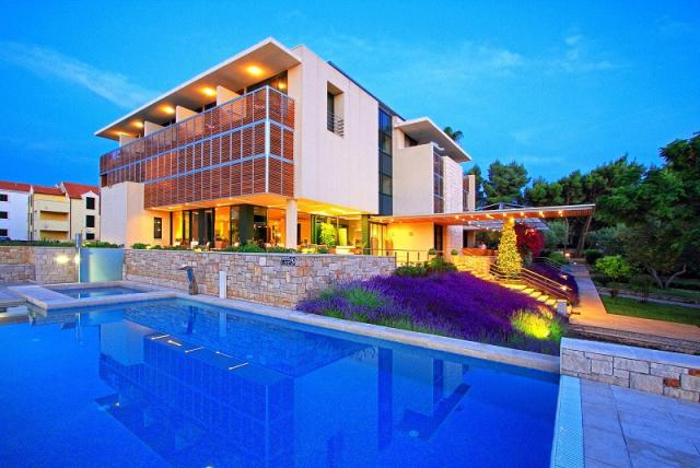 Velaris - Amor hotel/ Vila Vela Luka