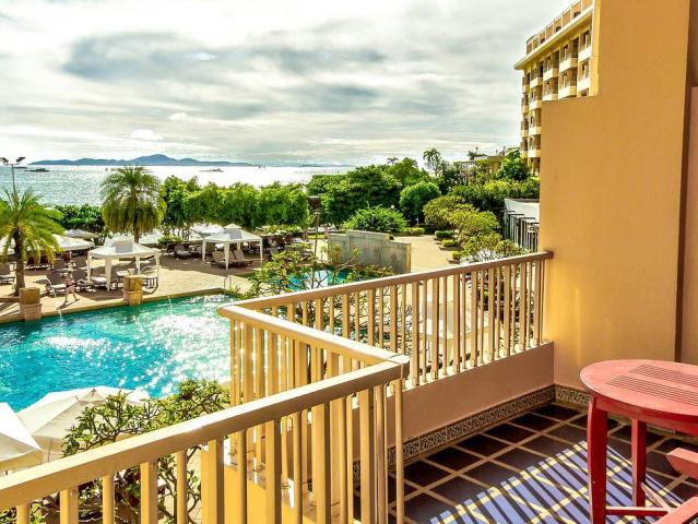 Dusit Thani Pattaya Resort
