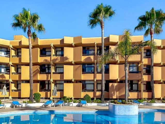 Auramar Beach Resort