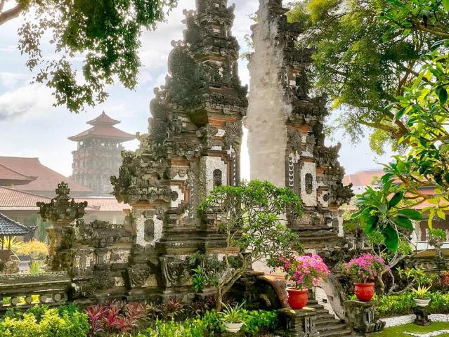 Nusa Dua Beach Hotel & Spa