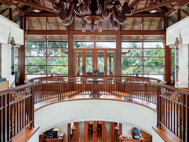 Nusa Dua Beach Hotel & Spa