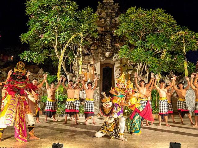 Nusa Dua Beach Hotel & Spa