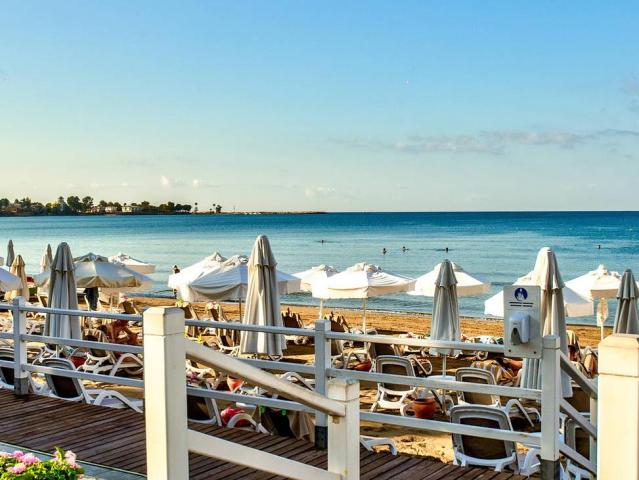 Side Star Beach