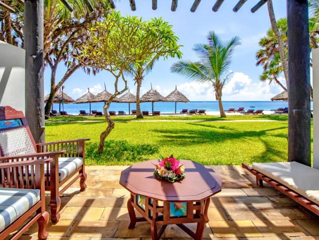 Southern Palms Beach Resort