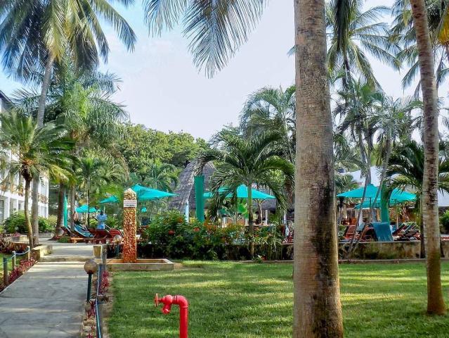 Travellers Beach