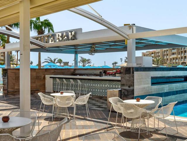 Pickalbatros White Beach resort