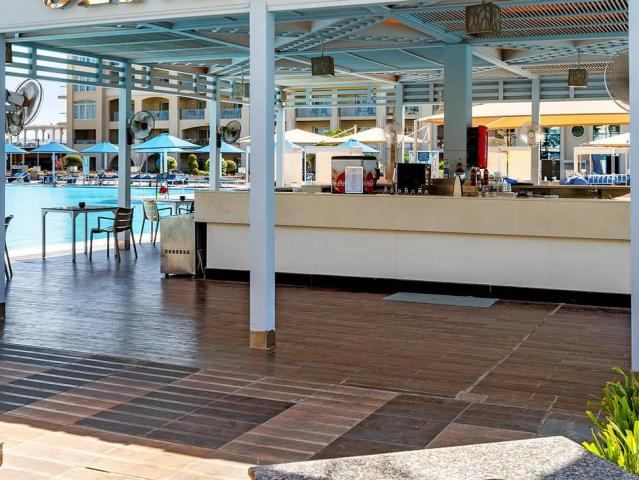 Pickalbatros White Beach resort